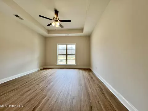 Living - 2233 Scott Meadows Ln, Hernando, MS 38632 photo 5 of 5