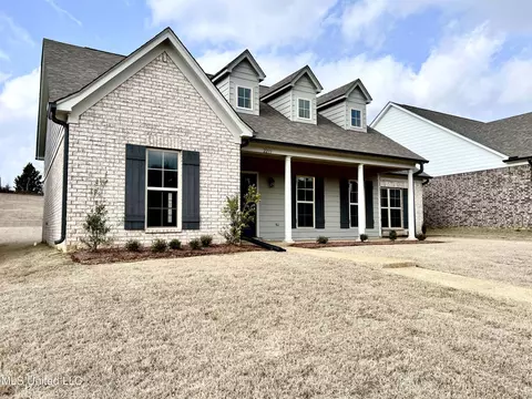 Exterior - 2233 Scott Meadows Ln, Hernando, MS 38632 photo 2 of 6