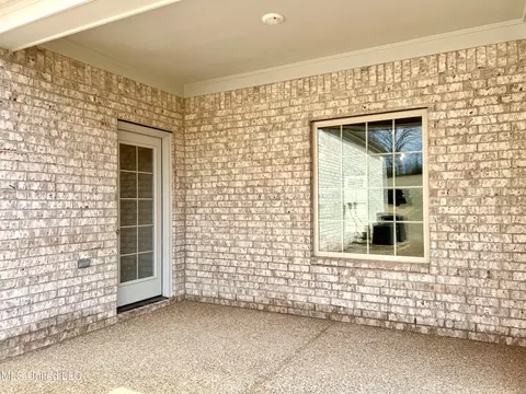 Exterior - 2233 Scott Meadows Ln, Hernando, MS 38632 photo 4 of 6