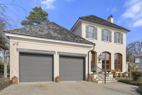124 Dumaine Pl, Madison, MS 39110