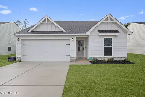 211 Savannah Gardens Rd, Ocean Springs, MS 39564