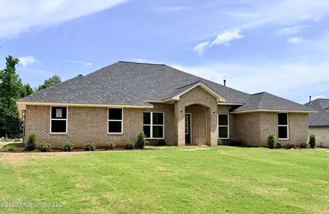 70 Farley Rd, Byhalia, MS 38611