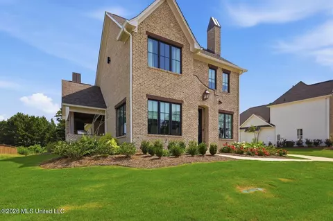 Exterior - 619 Big Valley Loop, Flowood, MS 39232 photo 2 of 10