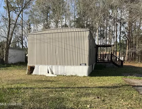 1928 Broadmoor Dr, Gautier, MS 39553