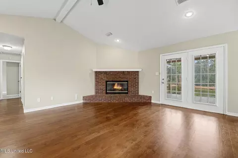 Living - 109 Mossy Oak Rd, Lucedale, MS 39452 photo 2 of 4
