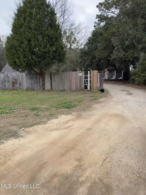 11503 Lamey Bridge Rd, D'iberville, MS 39540