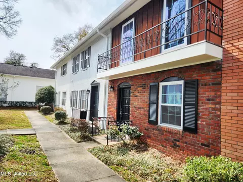 5025 Wayneland Dr #H3, Jackson, MS 39211