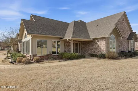 1020 Sweetwater Cv, Pearl, MS 39208