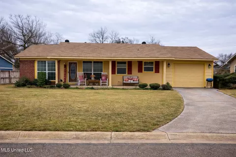 1044 Baskin Dr, Greenville, MS 38703