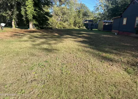 417 Hope St, Greenwood, MS 38930