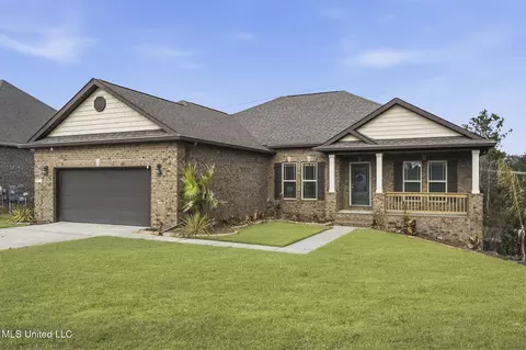 9553 Woodrow Pl, Biloxi, MS 39532