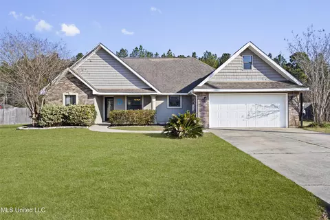 21392 Edgewood Dr, Saucier, MS 39574