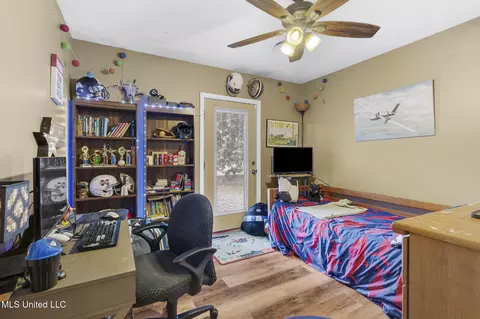 Bedroom - 5420 Marblehead Dr, Jackson, MS 39211 photo 3 of 7