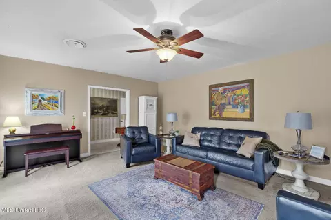 Living - 5420 Marblehead Dr, Jackson, MS 39211 photo 2 of 4