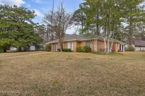 5420 Marblehead Dr, Jackson, MS 39211