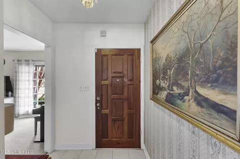 Entry Way - 5420 Marblehead Dr, Jackson, MS 39211 photo 1 of 2