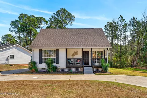 496 Royal Oak Blvd, Pass Christian, MS 39571