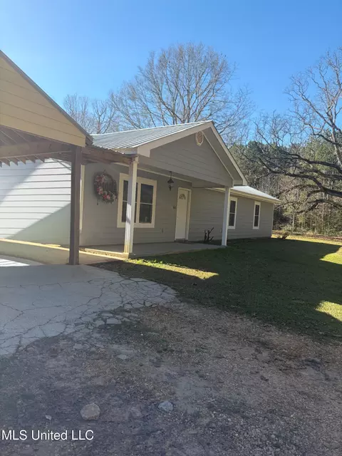 84 SE David Ln, Smithdale, MS 39664 photo 4