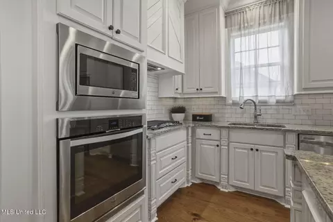 Kitchen - 108 Wingspan Way, Madison, MS 39110 photo 3 of 5