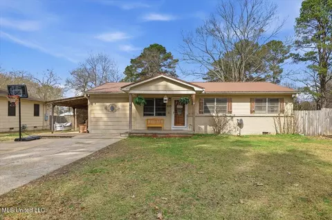 305 Lionel Rd, Pearl, MS 39208