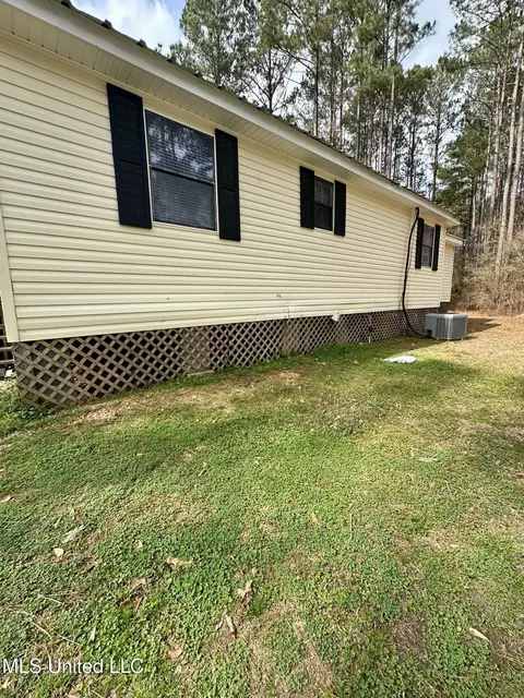 2062 2063 Lazy Creek Rd, Summit, MS 39666 photo 4
