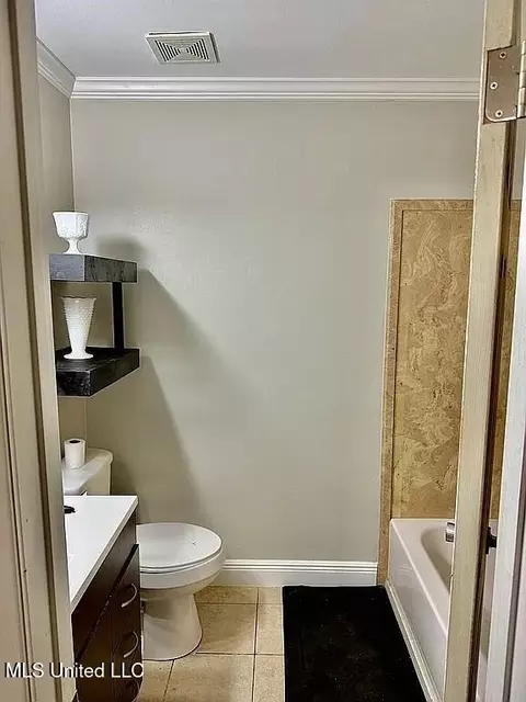 Bath - 3225 Riverbend Rd, Moss Point, MS 39562 photo 1 of 5