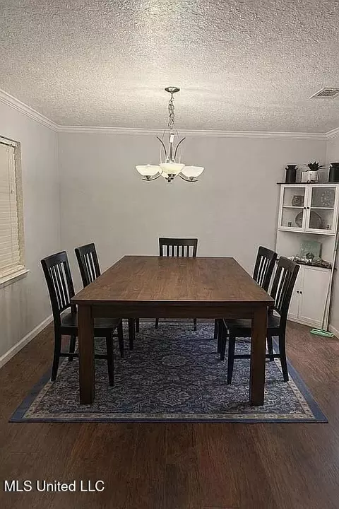 Dining - 3225 Riverbend Rd, Moss Point, MS 39562 photo 1 of 1