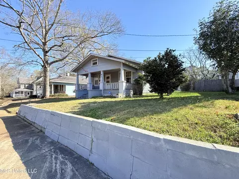 310 Burke Ave, Mccomb, MS 39648