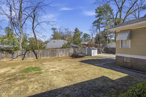 Exterior - 818 Pinehurst Pl, Jackson, MS 39202 photo 5 of 8