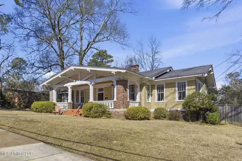 Exterior - 818 Pinehurst Pl, Jackson, MS 39202 photo 2 of 8