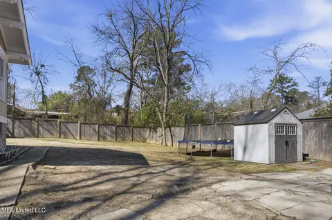Exterior - 818 Pinehurst Pl, Jackson, MS 39202 photo 7 of 8