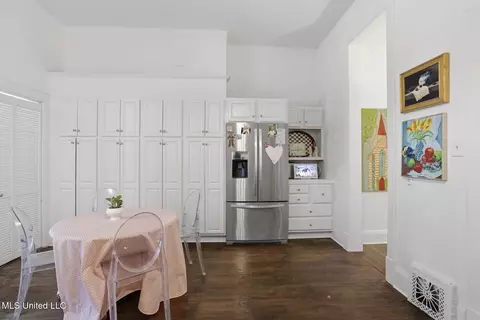 Kitchen - 818 Pinehurst Pl, Jackson, MS 39202 photo 4 of 4
