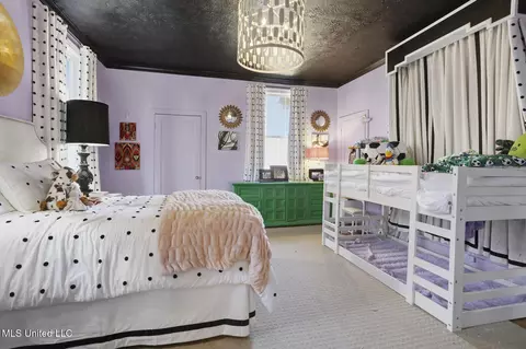 Bedroom - 818 Pinehurst Pl, Jackson, MS 39202 photo 3 of 6