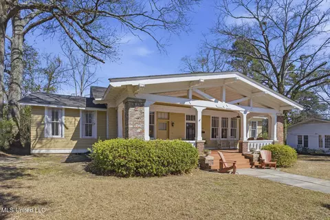 Exterior - 818 Pinehurst Pl, Jackson, MS 39202 photo 3 of 8