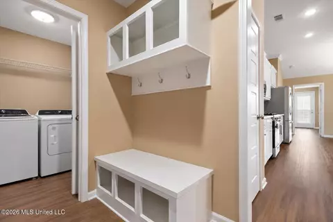 Entry Way - 814 Stones Throw Dr, Brandon, MS 39042 photo 4 of 4