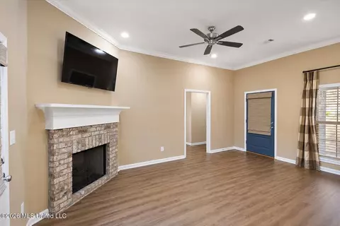 Living - 814 Stones Throw Dr, Brandon, MS 39042 photo 1 of 2