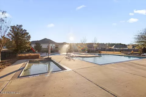 Exterior - 814 Stones Throw Dr, Brandon, MS 39042 photo 7 of 7