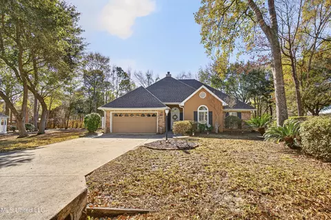7941 Lanai St, Diamondhead, MS 39525