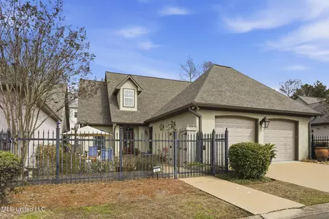 24 Savannah Cir, Brandon, MS 39047