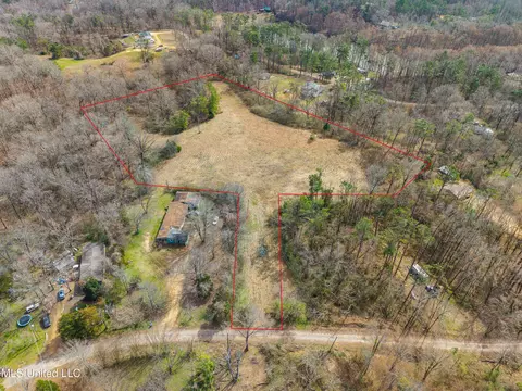 Mimosa Road, Batesville, MS 38606
