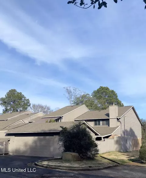 5125 Old Canton Rd #218, Jackson, MS 39211