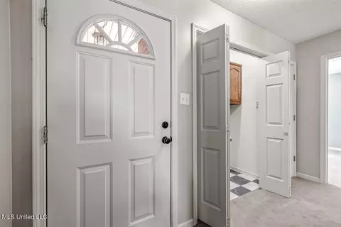 Entry Way - 270 Gaslight Cv, Hernando, MS 38632 photo 1 of 1