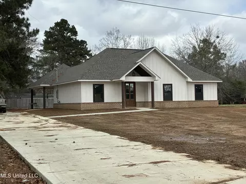 529 NE Fairlawn Trl, Brookhaven, MS 39601