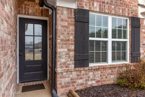 2756 Dela Dr, Southaven, MS 38672