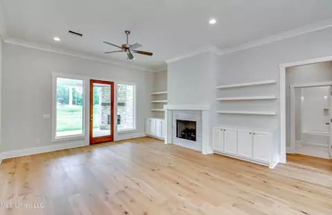 Living - 122 Grayson Way, Madison, MS 39110 photo 1 of 6