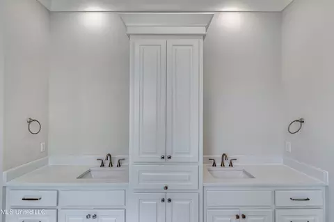 Bath - 122 Grayson Way, Madison, MS 39110 photo 1 of 10