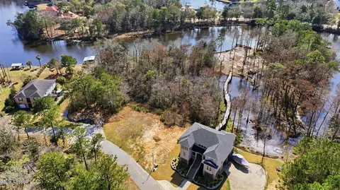 12765 Woodland Cir, D'iberville, MS 39540