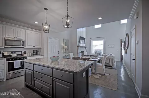 Kitchen - 604 Chambord Dr, Brandon, MS 39042 photo 4 of 4