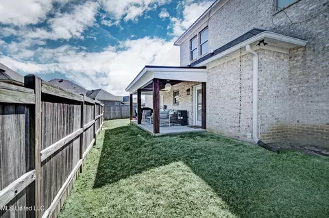 Exterior - 604 Chambord Dr, Brandon, MS 39042 photo 5 of 6