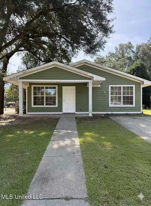 8701 Barnacle Blvd, Ocean Springs, MS 39564